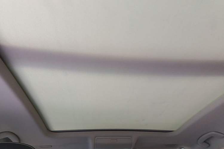 Used Volkswagen Tiguan L 2019 330TSI Automatic Two-Wheel Drive Smart Luxury Version China VI Standard Headliner
