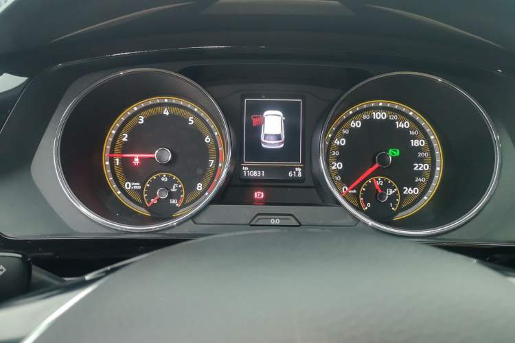 Used Volkswagen Tiguan L 2019 Revised 330TSI Automatic Two-Wheel Drive Smart & Luxury Edition China VI Standard Instrument Cluster