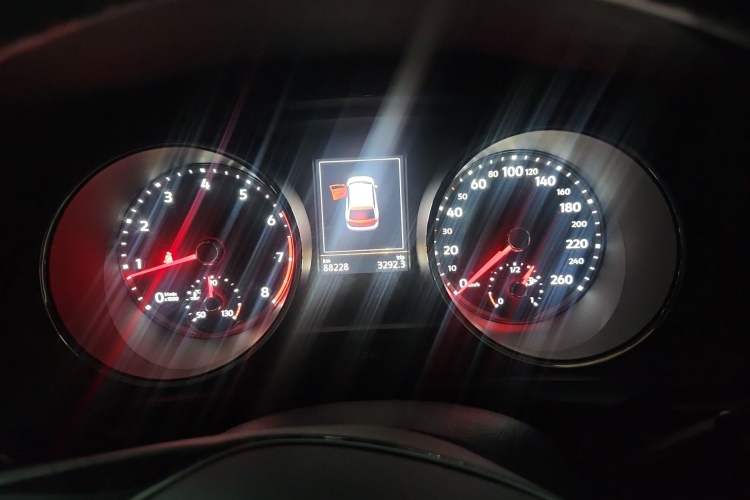 Used Volkswagen Tiguan L 2019 330TSI Automatic Two-Wheel Drive Smart Luxury Version China VI Standard Instrument Cluster