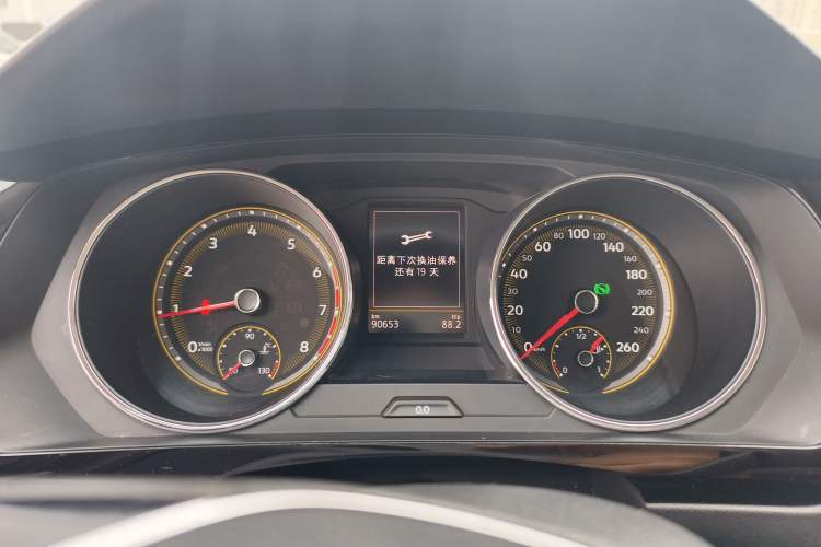 Used Volkswagen Tiguan L 2019 Revised 330TSI Automatic Two-Wheel Drive Smart & Luxury Edition China VI Standard Instrument Cluster