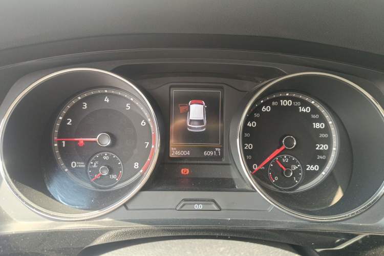 Used Volkswagen Tiguan L 2019 330TSI Automatic Two-Wheel Drive Panoramic Comfort Edition China VI Standard Instrument Cluster