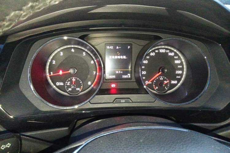 Used Volkswagen Tiguan L 2019 330TSI Automatic Two-Wheel Drive Smart Luxury Version China VI Standard Instrument Cluster