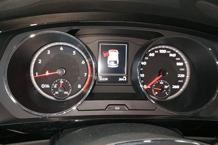 Used Volkswagen Tiguan L 2019 330TSI Automatic Two-Wheel Drive Panoramic Comfort Edition China VI Standard Instrument Cluster