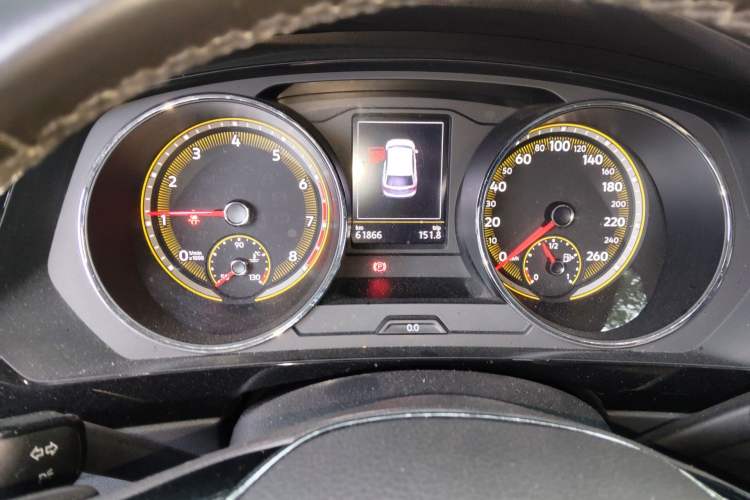 Used Volkswagen Tiguan L 2019 Revised 330TSI Automatic Two-Wheel Drive Smart & Luxury Edition China VI Standard Instrument Cluster