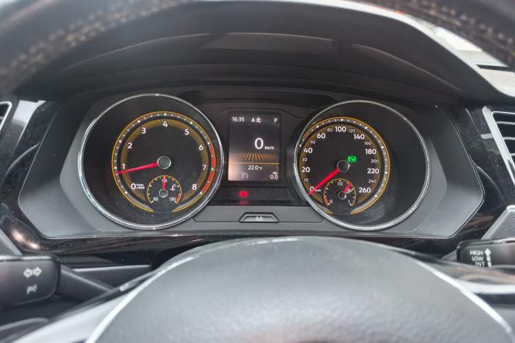 Used Volkswagen Tiguan L 2019 Updated Version 330TSI Automatic Two-Wheel Drive Panoramic Comfort Edition China VI Standard Instrument Cluster