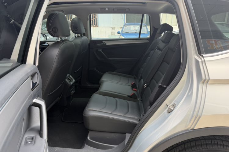 Used Volkswagen Tiguan L 2019 330TSI Automatic Two-Wheel Drive Panoramic Comfort Edition China VI Standard Interior 6