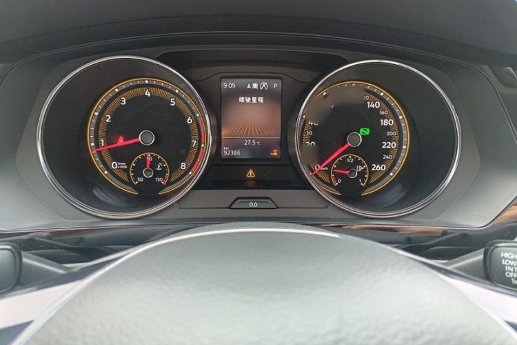 Used Volkswagen Tiguan L 2019 Updated Version 330TSI Automatic Two-Wheel Drive Panoramic Comfort Edition China VI Standard Interior 8