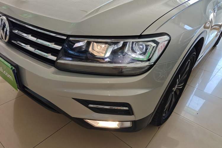 Used Volkswagen Tiguan L 2019 330TSI Automatic Two-Wheel Drive Panoramic Comfort Edition China VI Standard Left Front Headlight