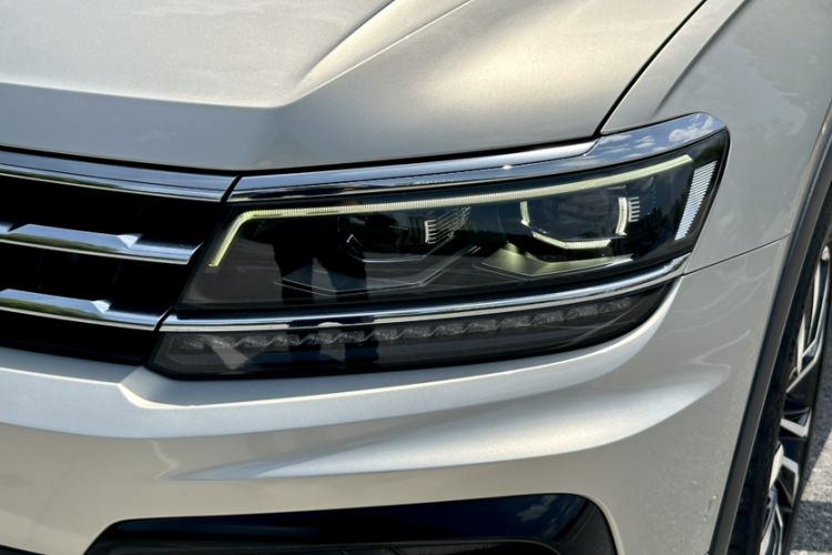 Used Volkswagen Tiguan L 2019 380TSI Automatic All-Wheel Drive R-Line Prestige Flagship Edition China V Standard Left Front Headlight