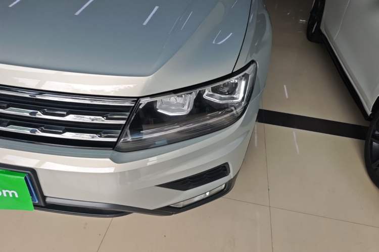 Used Volkswagen Tiguan L 2019 330TSI Automatic Two-Wheel Drive Luxury Edition China VI Standard Left Front Headlight
