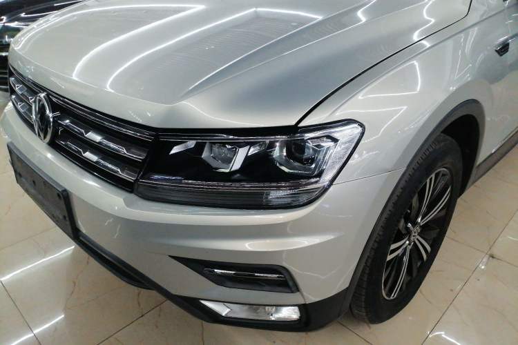 Used Volkswagen Tiguan L 2019 330TSI Automatic Two-Wheel Drive Panoramic Comfort Edition China V Standard Left Front Headlight