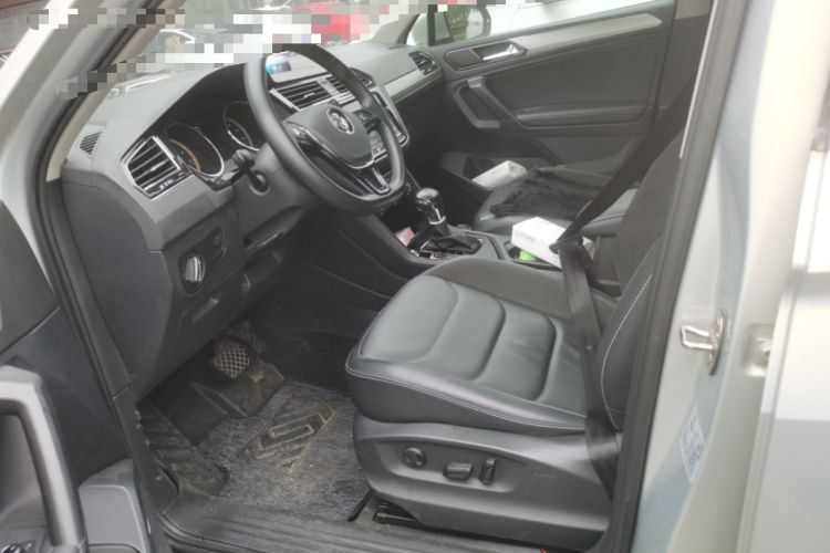 Used Volkswagen Tiguan L 2019 Updated Version 330TSI Automatic Two-Wheel Drive Panoramic Comfort Edition China VI Standard Left Front Seat