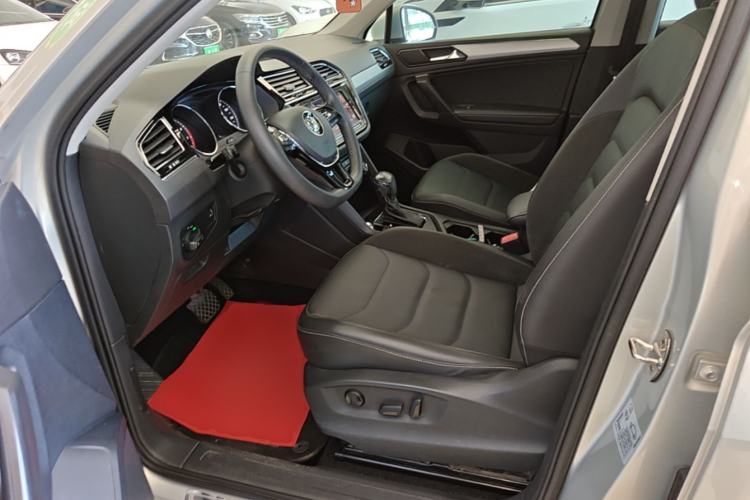 Used Volkswagen Tiguan L 2019 330TSI Automatic Two-Wheel Drive Panoramic Comfort Edition China VI Standard Left Front Seat