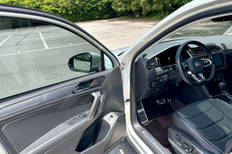 Used Volkswagen Tiguan L 2019 380TSI Automatic All-Wheel Drive R-Line Prestige Flagship Edition China V Standard Left Front Seat