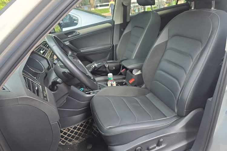 Used Volkswagen Tiguan L 2019 330TSI Automatic Two-Wheel Drive Panoramic Comfort Edition China VI Standard Left Front Seat