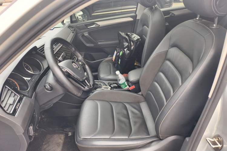 Used Volkswagen Tiguan L 2019 Revised 330TSI Automatic Two-Wheel Drive Smart & Luxury Edition China VI Standard Left Front Seat