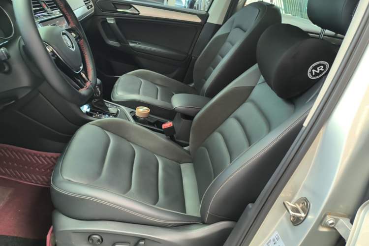Used Volkswagen Tiguan L 2019 Revised 330TSI Automatic Two-Wheel Drive Smart & Luxury Edition China VI Standard Left Front Seat