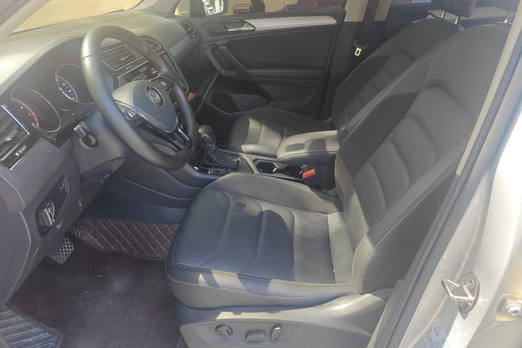 Used Volkswagen Tiguan L 2019 330TSI Automatic Two-Wheel Drive Smart Luxury Version China VI Standard Left Front Seat