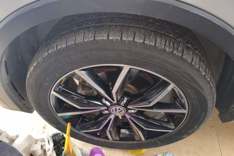 Used Volkswagen Tiguan L 2019 Revised 330TSI Automatic Two-Wheel Drive Smart & Luxury Edition China VI Standard Left Front Wheel Hub