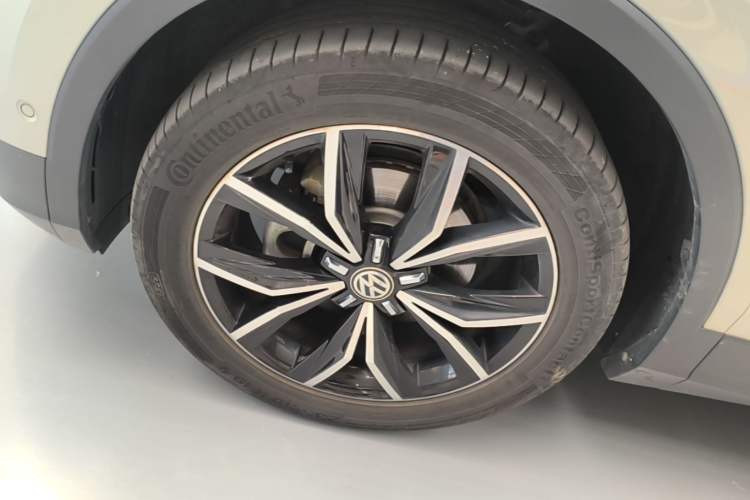 Used Volkswagen Tiguan L 2019 Revised 330TSI Automatic Two-Wheel Drive Smart & Luxury Edition China VI Standard Left Front Wheel Hub