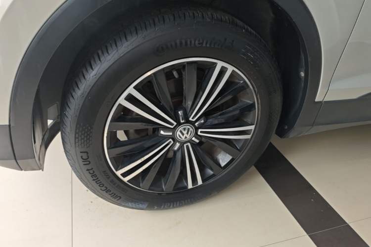 Used Volkswagen Tiguan L 2019 330TSI Automatic Two-Wheel Drive Luxury Edition China VI Standard Left Front Wheel Hub