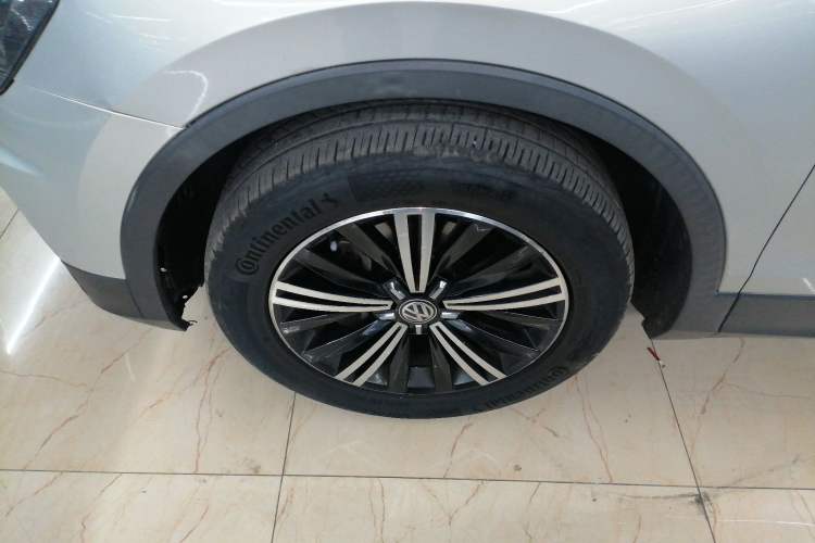 Used Volkswagen Tiguan L 2019 330TSI Automatic Two-Wheel Drive Panoramic Comfort Edition China V Standard Left Front Wheel Hub