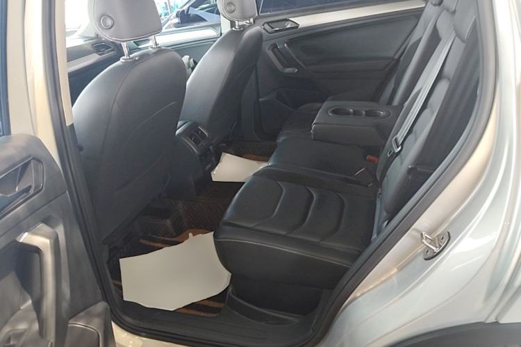 Used Volkswagen Tiguan L 2019 330TSI Automatic Two-Wheel Drive Smart Luxury Version China VI Standard Left Rear Seat