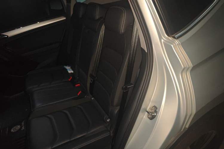 Used Volkswagen Tiguan L 2019 330TSI Automatic Two-Wheel Drive Panoramic Comfort Edition China VI Standard Left Rear Seat
