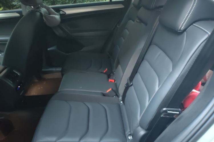 Used Volkswagen Tiguan L 2019 280TSI Automatic Two-Wheel Drive Panoramic Comfort Edition China VI Standard Left Rear Seat