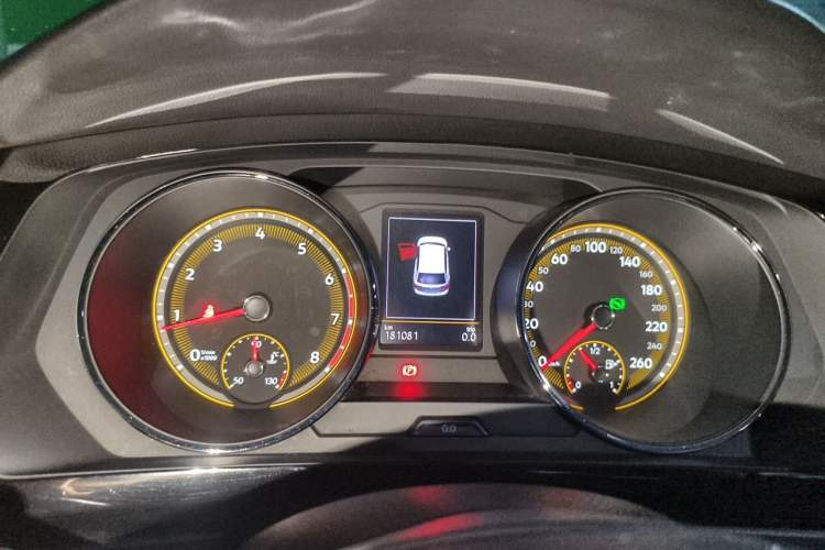 Used Volkswagen Tiguan L 2019 Updated Version 330TSI Automatic Two-Wheel Drive Panoramic Comfort Edition China VI Standard Odometer Close Up