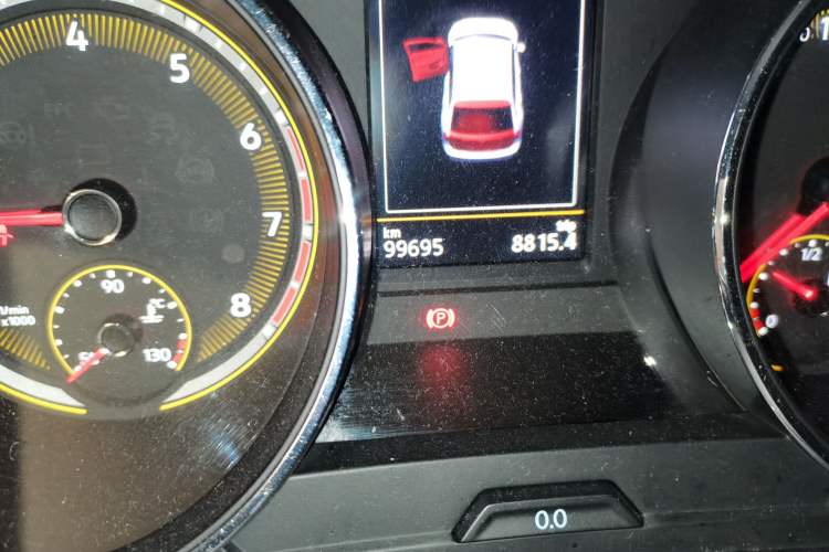 Used Volkswagen Tiguan L 2019 330TSI Automatic Two-Wheel Drive Smart Luxury Version China VI Standard Odometer Close Up