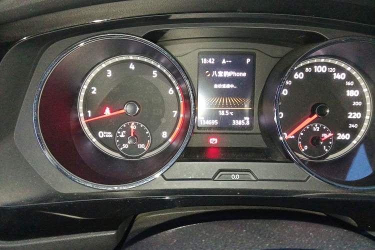 Used Volkswagen Tiguan L 2019 330TSI Automatic Two-Wheel Drive Smart Luxury Version China VI Standard Odometer Close Up
