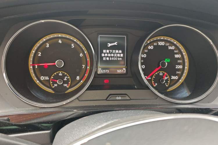 Used Volkswagen Tiguan L 2019 380TSI Automatic All-Wheel Drive Luxury Edition with 7 Seats China VI Standard Odometer Close Up