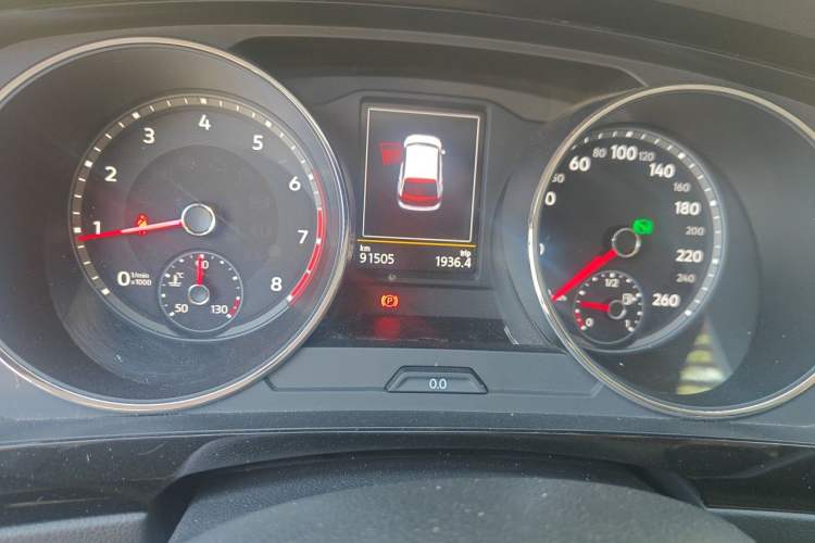 Used Volkswagen Tiguan L 2019 330TSI Automatic Two-Wheel Drive Smart Luxury Version China VI Standard Odometer Close Up