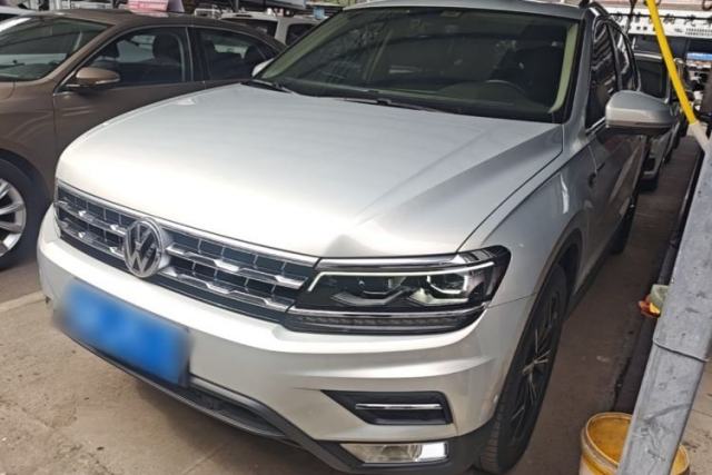 Used Volkswagen Tiguan L 2019 380TSI Automatic All-Wheel Drive Luxury Edition with 7 Seats China VI Standard