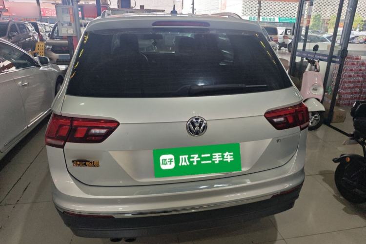 Used Volkswagen Tiguan L 2019 Updated Version 330TSI Automatic Two-Wheel Drive Panoramic Comfort Edition China VI Standard Rear
