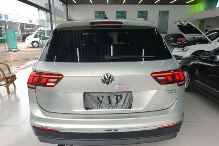 Used Volkswagen Tiguan L 2019 Revised 330TSI Automatic Two-Wheel Drive Smart & Luxury Edition China VI Standard Rear