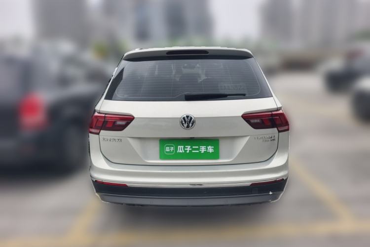 Used Volkswagen Tiguan L 2019 Revised 330TSI Automatic Two-Wheel Drive Smart & Luxury Edition China VI Standard Rear