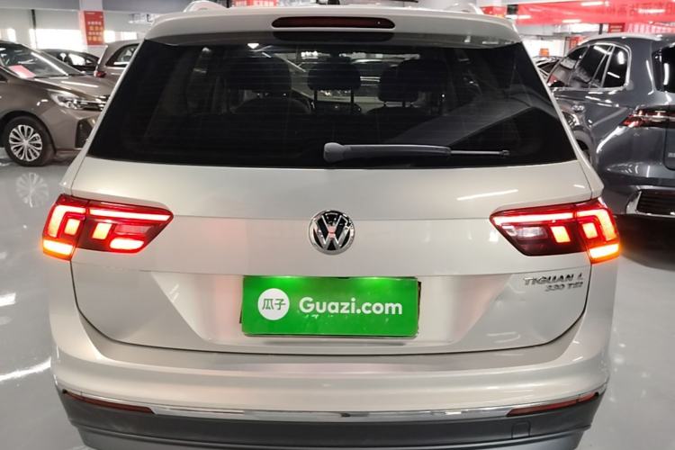Used Volkswagen Tiguan L 2019 330TSI Automatic Two-Wheel Drive Smart Luxury Version China V Emission Standard Rear