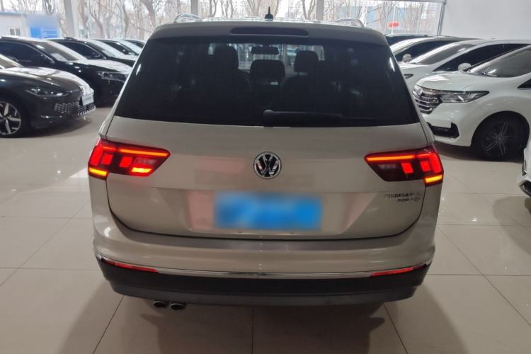 Used Volkswagen Tiguan L 2019 Revised 330TSI Automatic Two-Wheel Drive Smart & Luxury Edition China VI Standard Rear