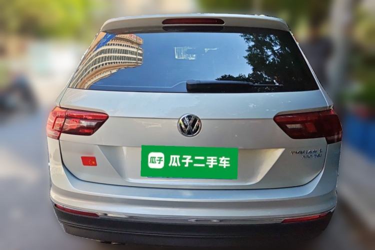 Used Volkswagen Tiguan L 2019 330TSI Automatic Two-Wheel Drive Panoramic Comfort Edition China V Standard Rear