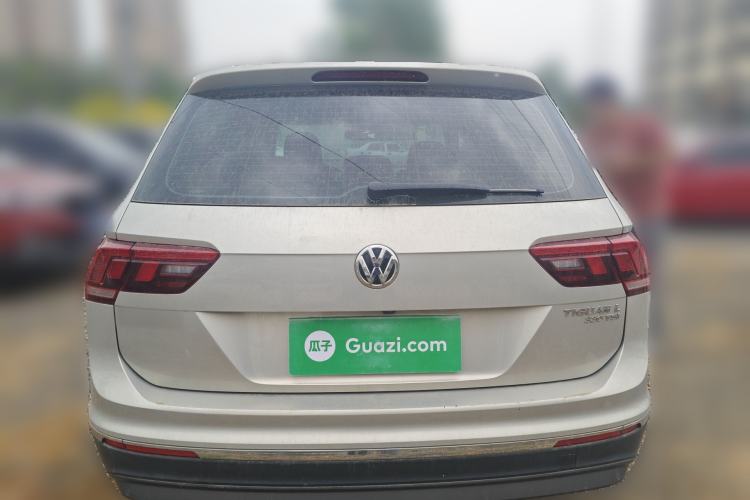 Used Volkswagen Tiguan L 2019 Updated Version 330TSI Automatic Two-Wheel Drive Panoramic Comfort Edition China VI Standard Rear