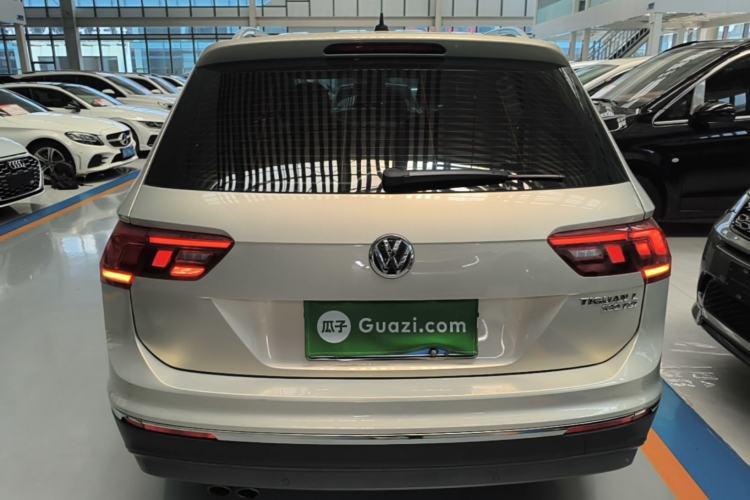 Used Volkswagen Tiguan L 2019 Revised 330TSI Automatic Two-Wheel Drive Smart & Luxury Edition China VI Standard Rear