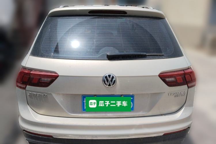 Used Volkswagen Tiguan L 2019 Revised Version 330TSI Automatic Two-Wheel Drive Panoramic Comfort Edition China V Standard Rear
