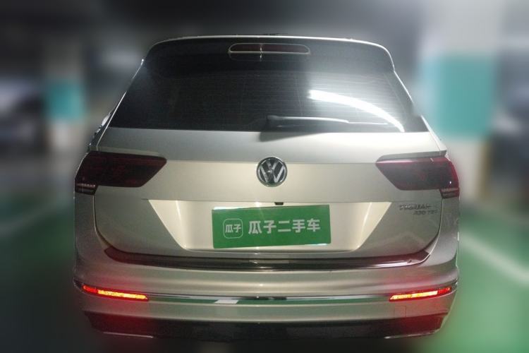 Used Volkswagen Tiguan L 2019 330TSI Automatic Two-Wheel Drive R-Line Flagship Edition China V Standard Rear
