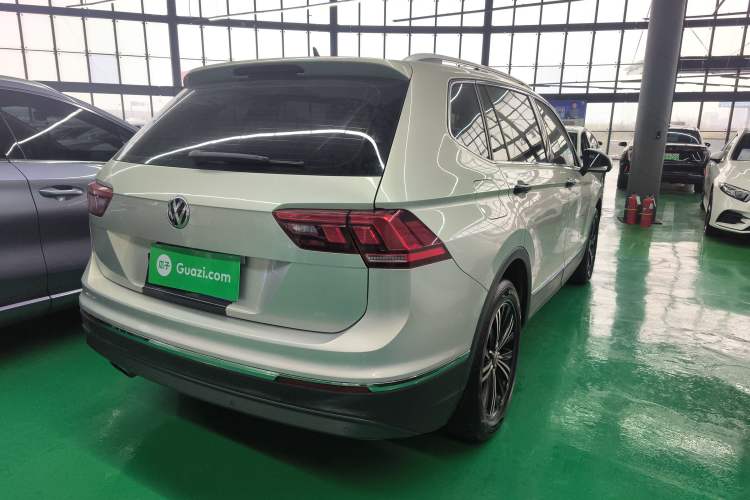 Used Volkswagen Tiguan L 2019 Updated Version 330TSI Automatic Two-Wheel Drive Panoramic Comfort Edition China VI Standard Rear Right 45 Deg