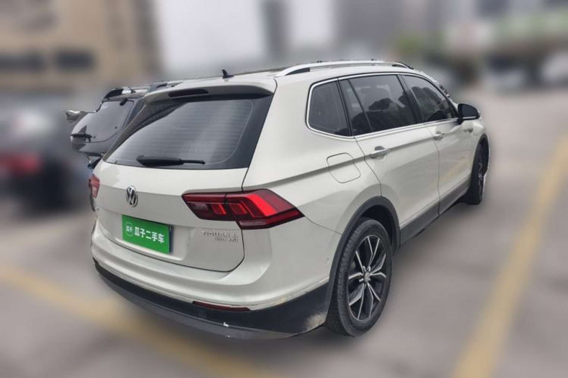Used Volkswagen Tiguan L 2019 Revised 330TSI Automatic Two-Wheel Drive Smart & Luxury Edition China VI Standard Rear Right 45 Deg