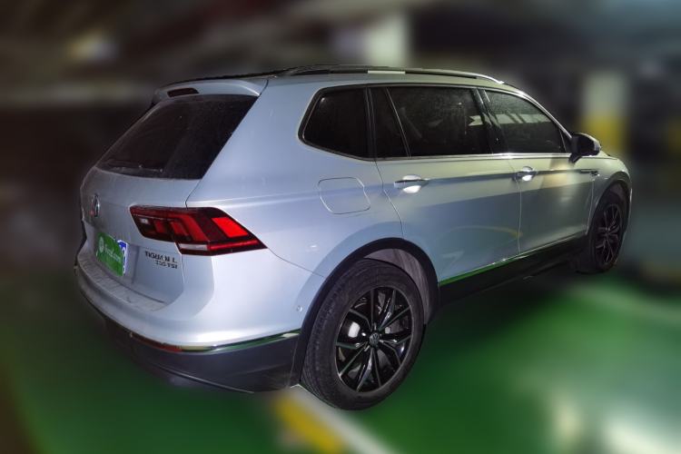 Used Volkswagen Tiguan L 2019 Revised 330TSI Automatic Two-Wheel Drive Smart & Luxury Edition China VI Standard Rear Right 45 Deg
