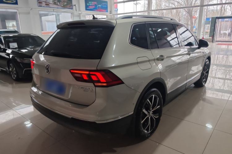 Used Volkswagen Tiguan L 2019 Revised 330TSI Automatic Two-Wheel Drive Smart & Luxury Edition China VI Standard Rear Right 45 Deg