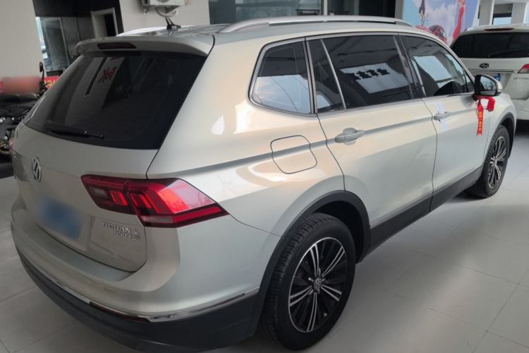 Used Volkswagen Tiguan L 2019 Updated Version 330TSI Automatic Two-Wheel Drive Panoramic Comfort Edition China VI Standard Rear Right 45 Deg